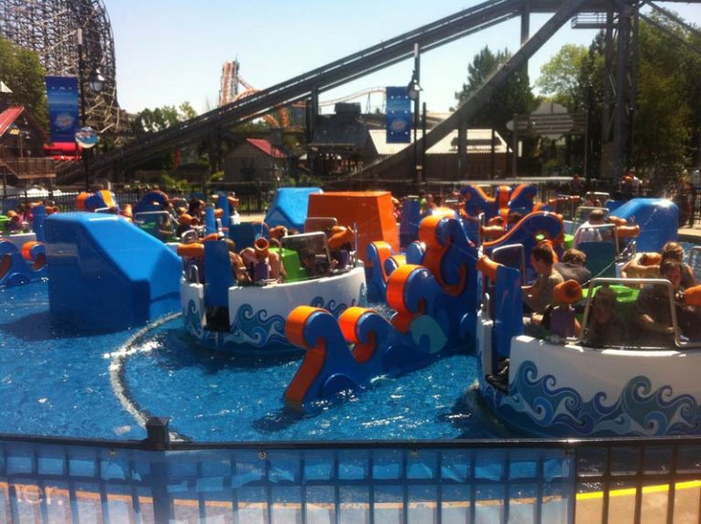 La Ronde, Attraction Aquatwist | Girard-Hébert